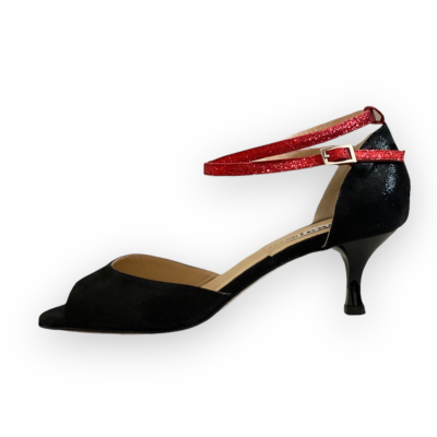Isabel Ds Glossy Black and Red Glitter straps